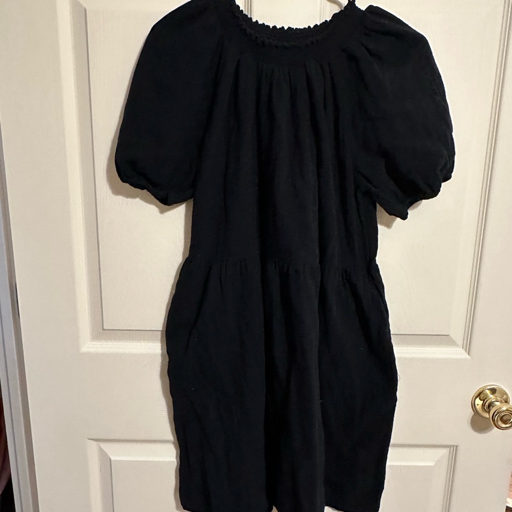 Target dress. Worn once. Size small. Has pockets.